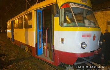 В Одессе под колесами трамвая погиб чемпион Украины по боксу  В Одессе под колесами трамвая погиб чемпион Украины по боксу