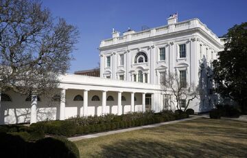 ЗМІ: у Байдена незабаром можуть схвалити передачу Україні касетних боєприпасів