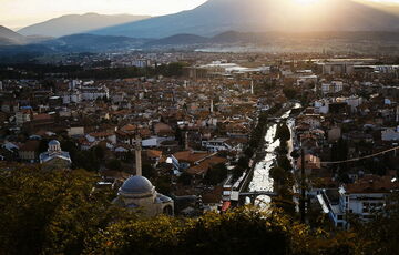 Українців закликали утриматися від поїздок до Сербії та Косово