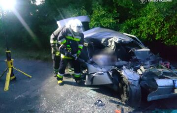 Двое подростков погибли в жутком ДТП в Кировоградской области Двое подростков погибли в жутком ДТП в Кировоградской области