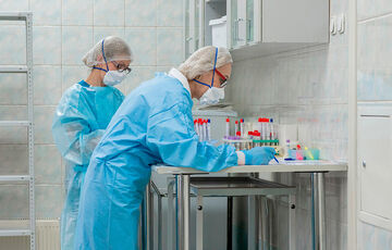 Обійшлося без рекордів: свіжа статистика коронавірусу в Україні