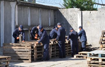 Телевизор, медпомощь и работа: в каких условиях содержатся российские военнопленные Телевизор, медпомощь и работа: в каких условиях содержатся российские военнопленные