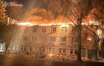 Росіяни завдали подвійного удару по лікарні у Золочеві: фото Росіяни завдали подвійного удару по лікарні у Золочеві: фото