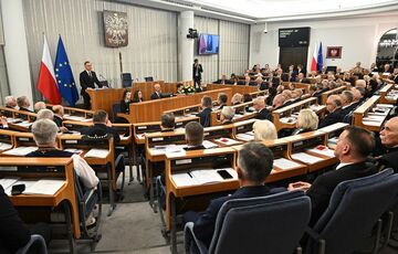 В зале заседания правительства Польши обнаружили прослушку