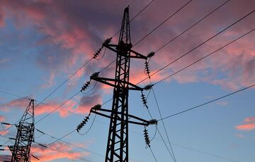 Укрэнерго анонсировало отключение света на вторник