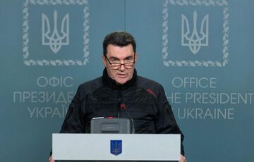 ”Там нема будь-яких процедур”: Данілов пояснив, чому зброя швидше надходить до РФ, ніж України 