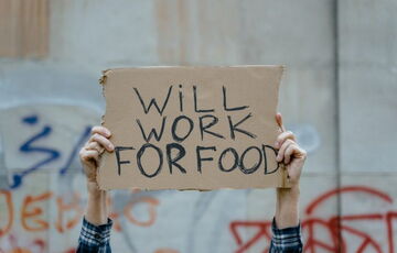 Уровень безработицы в Украине составляет 30%