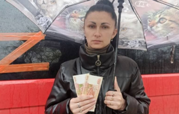 Заработали на бигуди: герой ”Холостяка” высмеял странный флешмоб со вдовами оккупантов