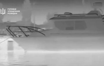 В Крыму украинский морской дрон уничтожил очередное судно россиян В Крыму украинский морской дрон уничтожил очередное судно россиян