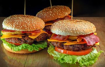 Дієтолог розповіла, як часто можна їсти гамбургер