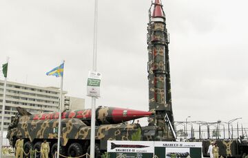 Пакистан випробував балістичну ракету середньої дальності, здатну нести ядерну зброю - ВІДЕО Пакистан випробував балістичну ракету середньої дальності, здатну нести ядерну зброю - ВІДЕО