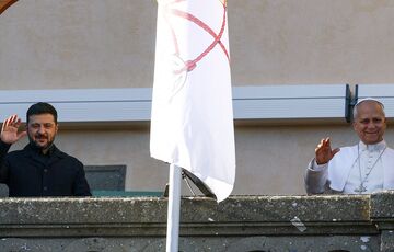 Зеленский встретился с Папой Римским Львом XIV