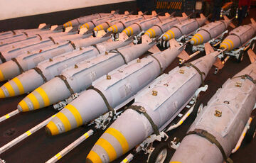 США планируют передать Украине инновационное оборудование, превращающее неуправляемую бомбу в ”умную”