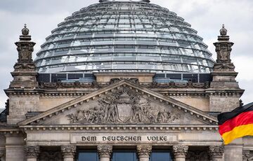 Парламент Германии согласовал поставку в Украину тяжелых вооружений 