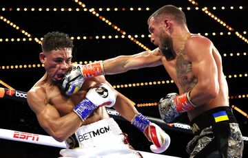 Ломаченко одержал победу в бою против Ортиса  Ломаченко одержал победу в бою против Ортиса