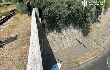 В Николаеве мужчина, убегая от ТЦК, спрыгнул с моста и разбился В Николаеве мужчина, убегая от ТЦК, спрыгнул с моста и разбился