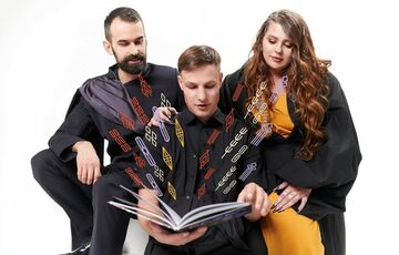 Группа KAZKA создала детскую книгу, в котором персонажи ”оживают” в дополненной реальности