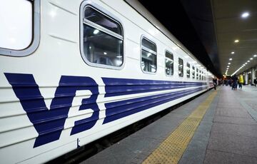 Укрзалізниця запускає додаткові поїзди до 8 березня