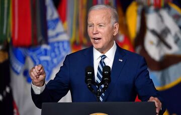 Байден подписал временный бюджет США, который не предусматривает помощь Украине  Байден подписал временный бюджет США, который не предусматривает помощь Украине