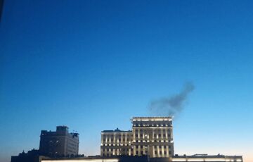 Москву атаковали беспилотники: повреждены здания вблизи Минобороны ГРУ России 