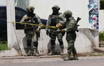 Военные в Мексике открыли огонь по мигрантам