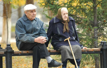 Пенсіонери в Україні можуть залишитися без виплат