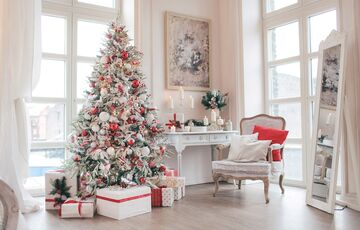 Як українські зірки прикрашають свої будинки до свят: добірка яскравих фото