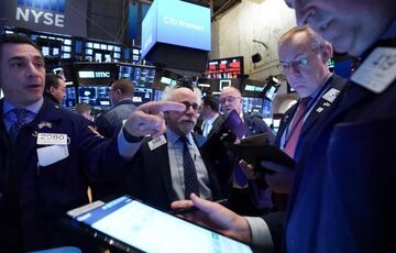 Вартість нафти демонструє впевнену тенденцію до зростання нагору