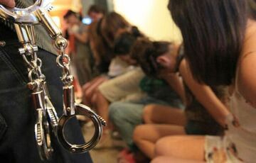 Понад $ 3 тис. За одного українця: в Києві затримали торговця людьми Понад $ 3 тис. За одного українця: в Києві затримали торговця людьми