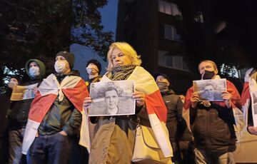 В Киеве почтили память белоруса, убитого во время рейда в Минске В Киеве почтили память белоруса, убитого во время рейда в Минске