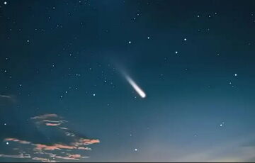 У небі над Україною помітили метеорит: відео