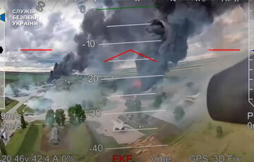 СБУ показала нове відео спецоперації ”Павутина”: на кадрах повний шлях дрону до аеродрому ”Бєлая” СБУ показала нове відео спецоперації ”Павутина”: на кадрах повний шлях дрону до аеродрому ”Бєлая”