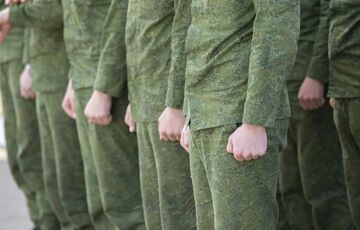 В Кремле объяснили, зачем Россия увеличивает численность армии В Кремле объяснили, зачем Россия увеличивает численность армии
