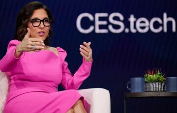 Гендиректор соцмережі X залишає посаду після скандалу з чат-ботом Grok