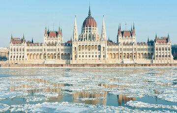 Угорщина раптово зняла вето на початок переговорів щодо вступу України до Євросоюзу: що сталося