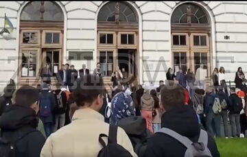 ”Геть!”: студенти Львівської політехніки вимагають звільнити Фаріон (відео)