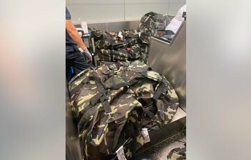 17-річний житель Нью-Йорка зібрав для ЗСУ 54 мішки медичної допомоги 17-річний житель Нью-Йорка зібрав для ЗСУ 54 мішки медичної допомоги