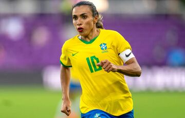 Звезда бразильского футбола объявила о завершении международной карьеры