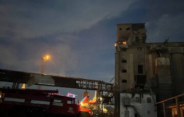 Появились фото последствий атаки на порт Измаила