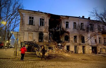 Троє людей постраждали через атаку росіян на Одесу: пошкоджено житлові будинки