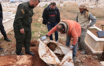 В Сирии обнаружили еще одно массовое захоронение жертв режима Асада