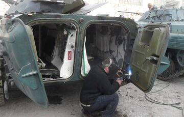 Словаччина та Німеччина ремонтуватимуть військову техніку для України Словаччина та Німеччина ремонтуватимуть військову техніку для України