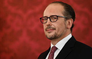 ”Дебаты, которые действительно не нужны”: в Австрии раскритиковали инициативу Макрона о введении войск в Украину