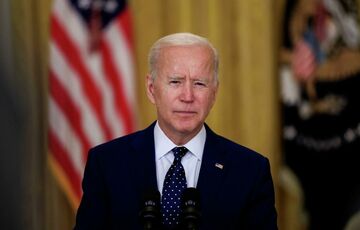 Байден заявив, що міцний мир в Україні ”не означає членство в НАТО” Байден заявив, що міцний мир в Україні ”не означає членство в НАТО”