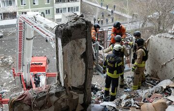 В Сумах среди руин жилого дома нашли еще несколько тел