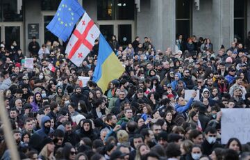 У Грузії відкликали гучний закон про іноагентів, який викликав масові протести