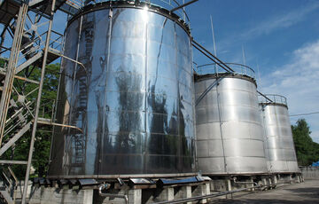 У межах малої приватизації в Україні продали ще один спиртзавод У межах малої приватизації в Україні продали ще один спиртзавод