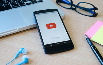 YouTube будет создавать свою метавселенную и внедрять NFT