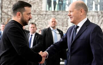Зеленский обсудил с Шольцом детали звонка Путину Зеленский обсудил с Шольцом детали звонка Путину