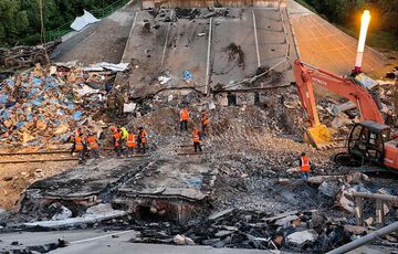Россия обвинила в подрывах мостов в Брянской и Курской областях ”террористов киевского режима” Россия обвинила в подрывах мостов в Брянской и Курской областях ”террористов киевского режима”